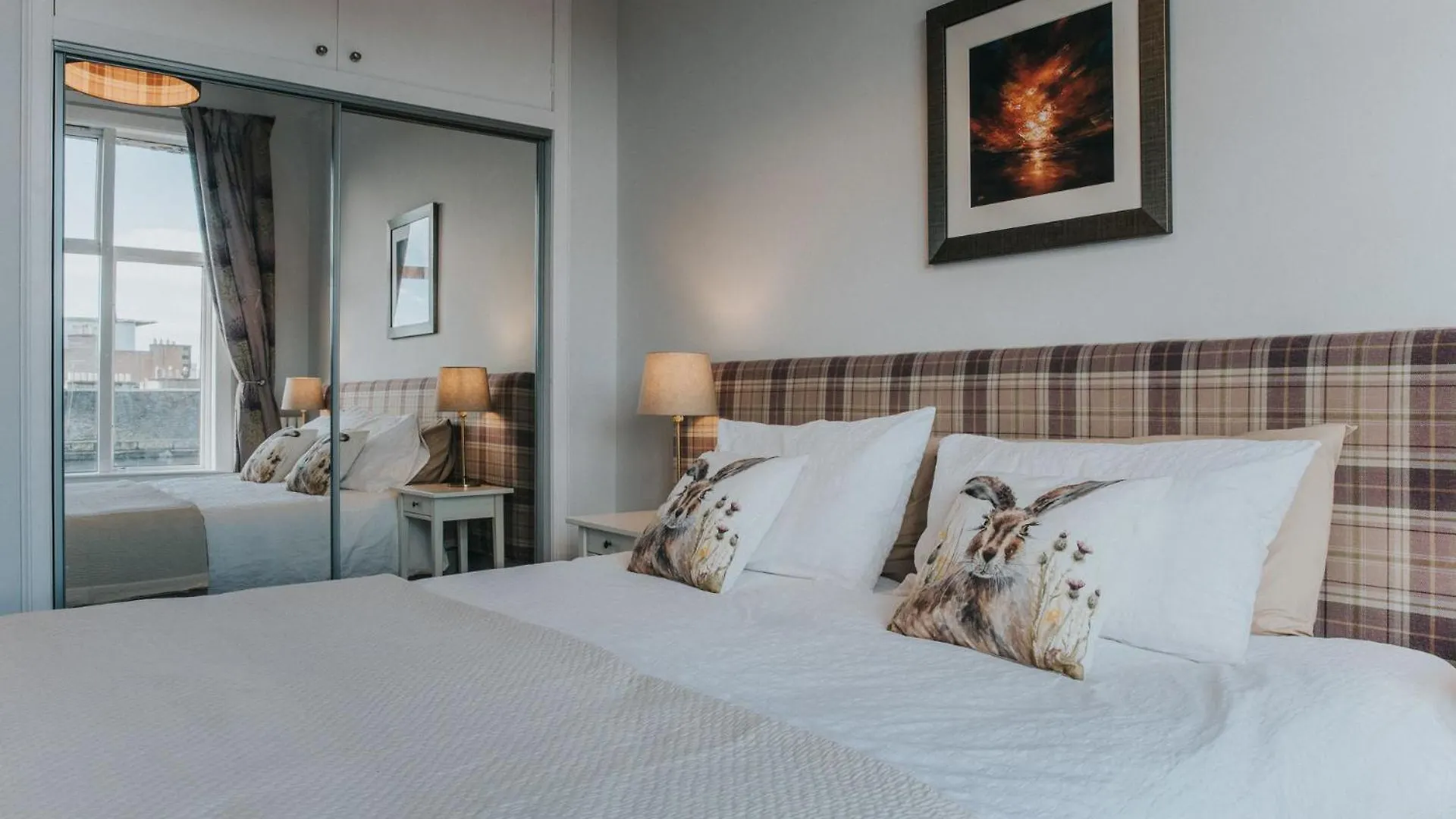 Scottish Apartment With Amazing Castle Views 爱丁堡 英国